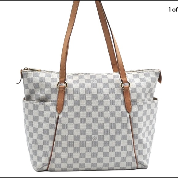 Louis Vuitton Handbags - Louis Vuitton Damier Azur Totally MM Tote Bag AMAZING Condition!